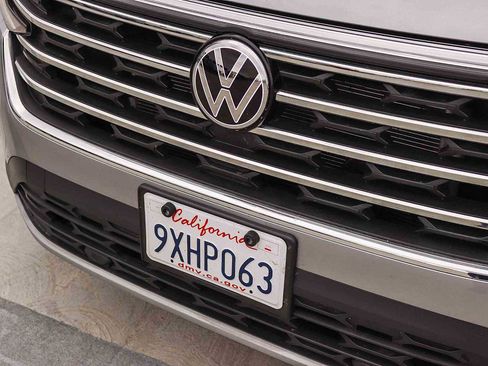 Certified 2026 Volkswagen Atlas SE FWD image 8