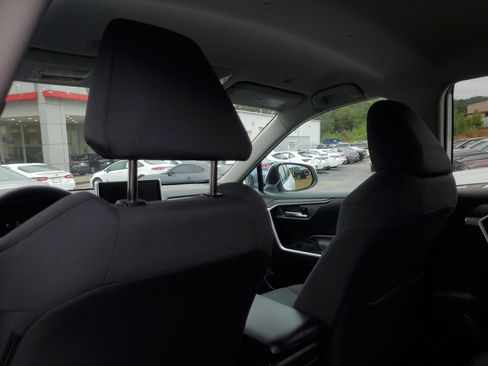 Used 2023 Toyota RAV4 XLE image 11