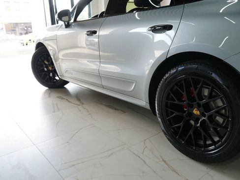 Used 2021 Porsche Macan GTS image 4