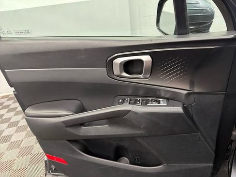 Certified 2023 Kia Sorento LX AWD/4WD image 44