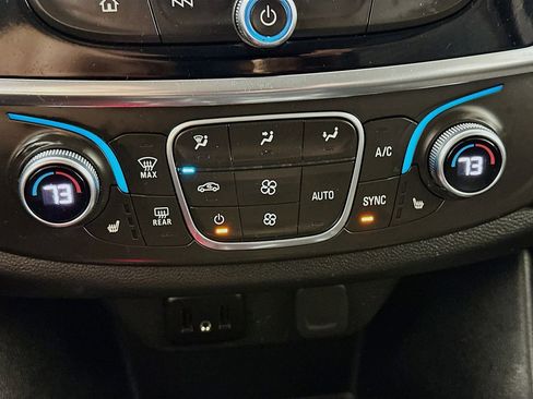 Used 2019 Chevrolet Traverse LT AWD/4WD image 24