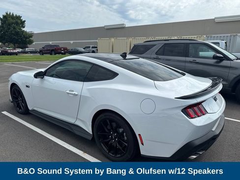 Used 2025 Ford Mustang GT Premium RWD image 7