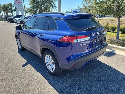Certified 2023 Toyota Corolla Cross LE w/ Moonroof Package image 4