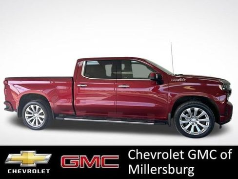 Used 2019 Chevrolet Silverado 1500 High Country w/ Technology Package AWD/4WD image 2