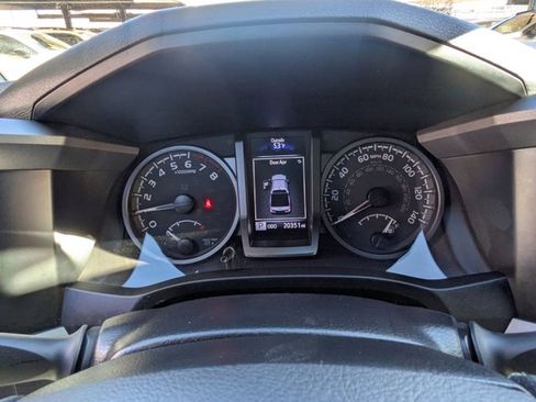 Used 2023 Toyota Tacoma TRD Off-Road image 17