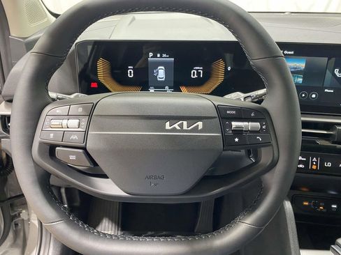 New 2026 Kia Sportage EX FWD image 21