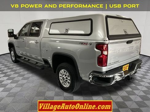Used 2021 Chevrolet Silverado 2500 LT w/ Convenience Package AWD/4WD image 2