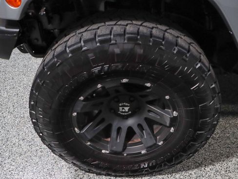 Used 2013 Jeep Wrangler Unlimited Sahara w/ Mopar Chrome Edition Group image 11