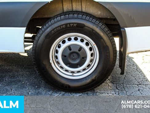 Used 2024 Mercedes-Benz Sprinter 2500 image 14