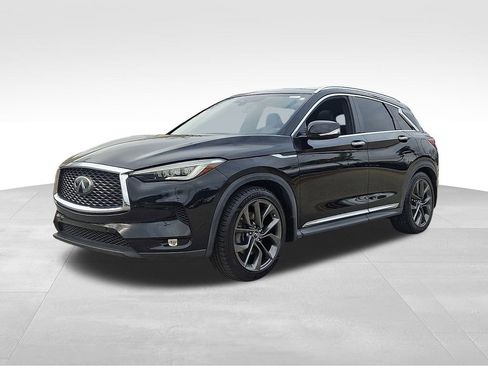 Used 2019 INFINITI QX50 Essential w/ Sensory Package image 3