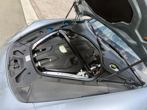Used 2018 Porsche Panamera 4 AWD/4WD image 46