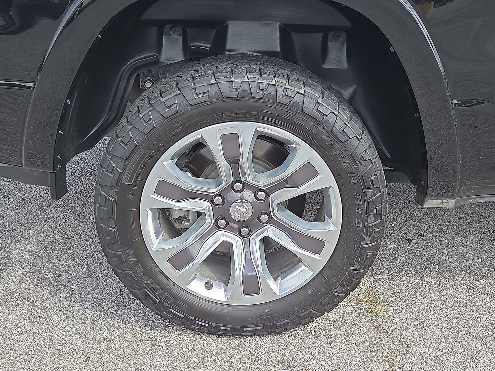Used 2024 RAM 1500 Limited AWD/4WD image 7