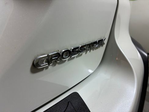 Certified 2025 Subaru Crosstrek 2.5i Limited w/ Crosstrek Mirror Package image 27