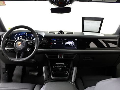 Certified 2026 Porsche Cayenne Coupe AWD/4WD image 13