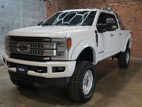 Used 2019 Ford F350 Platinum w/ Platinum Ultimate Package AWD/4WD image 6