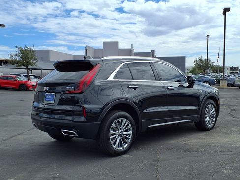 Used 2024 Cadillac XT4 Premium Luxury FWD image 6
