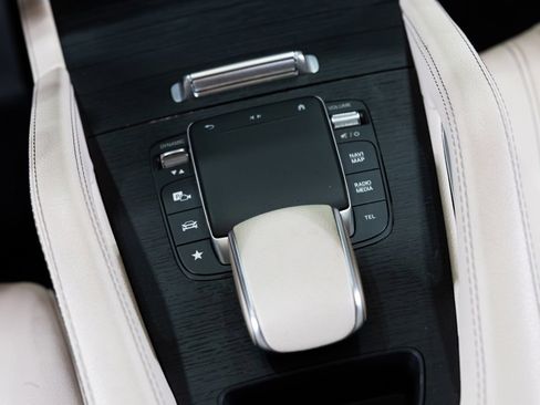 Used 2022 Mercedes-Benz GLE 350 4MATIC image 25