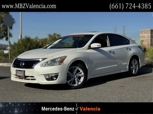 Used 2014 Nissan Altima 2.5 SV w/ Convenience Package image 1