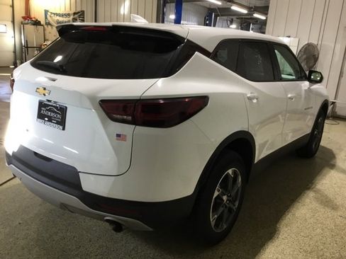 Used 2025 Chevrolet Blazer LT image 4