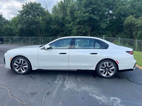 Certified 2024 BMW 760i xDrive 760i xDrive w/ Autobahn Package image 8