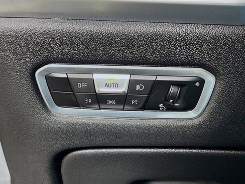 Used 2023 BMW X7 xDrive40i w/ M Sport Package image 10