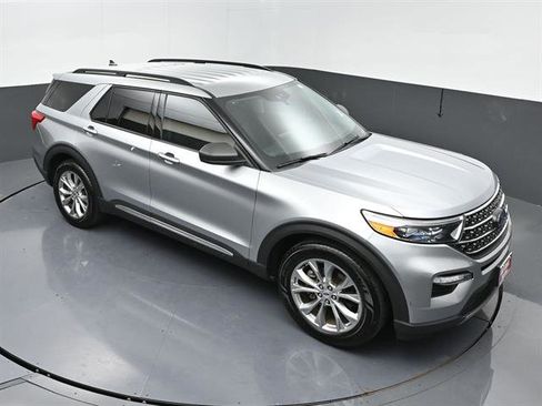 Used 2023 Ford Explorer XLT w/ Equipment Group 202A RWD image 40