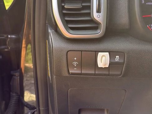 Used 2017 Kia Sportage EX image 14