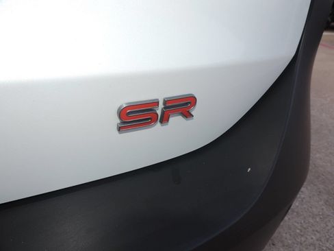 Used 2025 Nissan Kicks SR FWD image 19