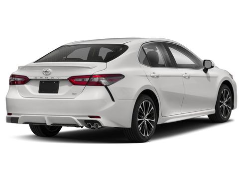 Used 2019 Toyota Camry SE image 2