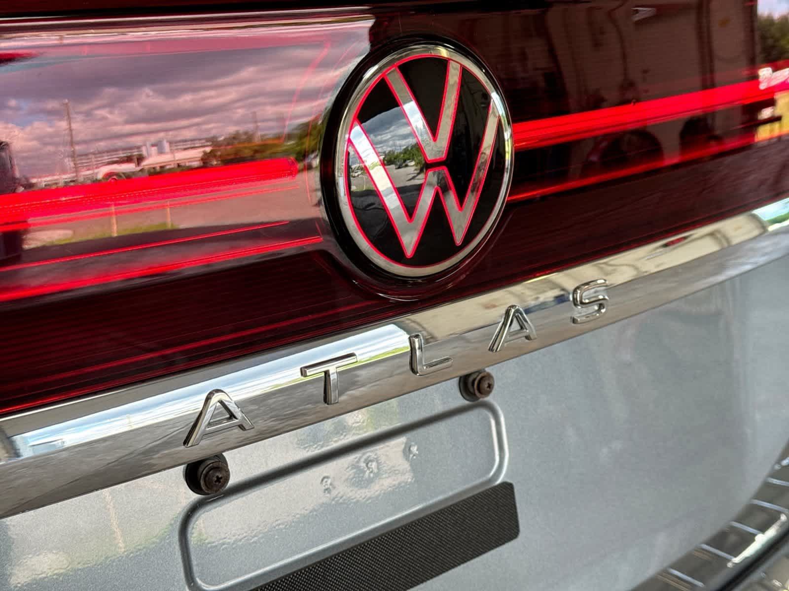 Used 2024 Volkswagen Atlas SE FWD image 19