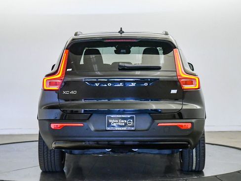 Certified 2021 Volvo XC40 P8 Recharge w/ Advanced Package AWD/4WD image 3