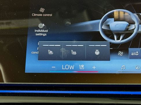 New 2026 BMW 540i xDrive w/ M Sport Package image 21