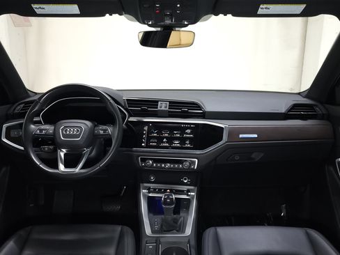 Used 2023 Audi Q3 2.0T Premium Plus w/ Premium Plus Package AWD/4WD image 26