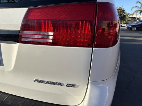 Used 2004 Toyota Sienna CE image 32