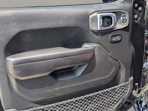 Used 2020 Jeep Wrangler Unlimited Rubicon w/ Cold Weather Group image 29