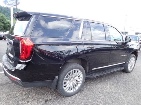 Used 2024 GMC Yukon SLT AWD/4WD image 8
