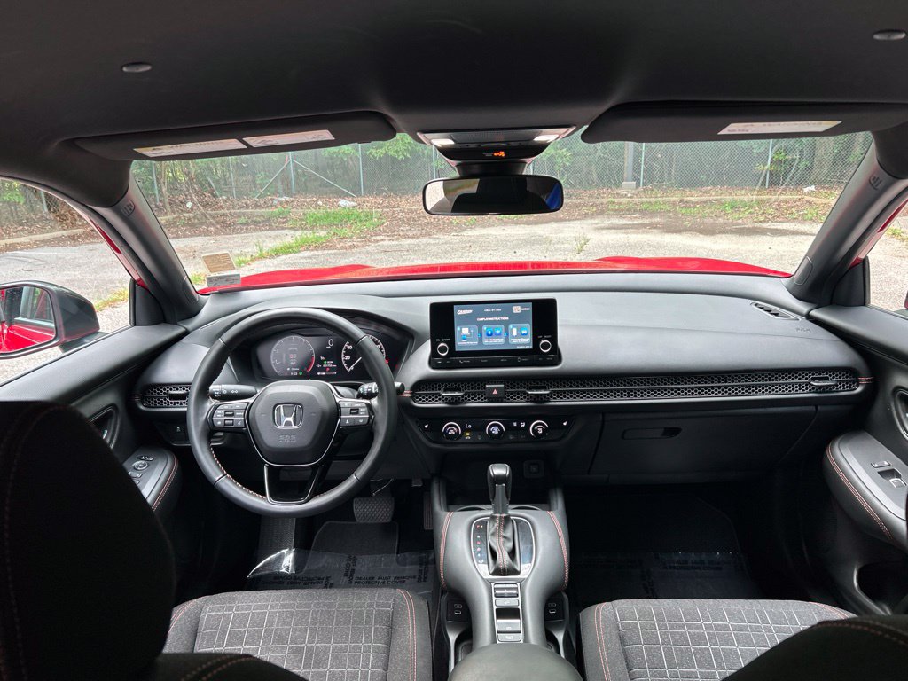 Used 2025 Honda HR-V Sport image 28