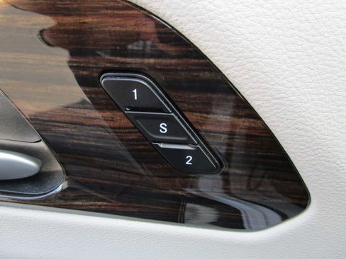 Certified 2024 Chrysler Pacifica Limited image 28