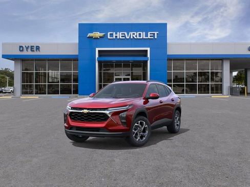 New 2026 Chevrolet Trax LT w/ Driver Confidence Package image 9