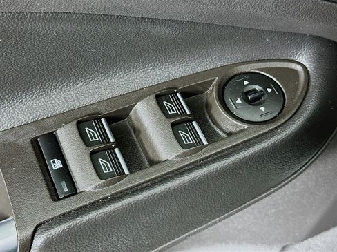 Used 2018 Ford Escape Titanium w/ Ford Safe & Smart Package image 15