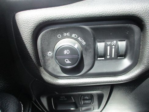 Used 2023 RAM 1500 Laramie AWD/4WD image 24