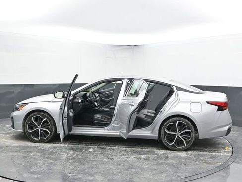 Used 2024 Nissan Altima 2.5 SR image 53