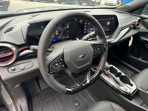 New 2026 Chevrolet Trax RS w/ Driver Confidence Package image 17