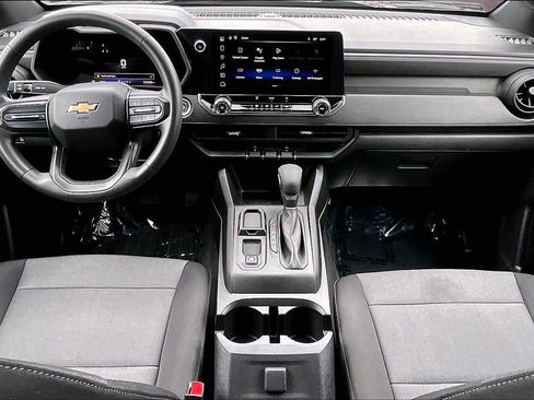 Used 2023 Chevrolet Colorado W/T RWD image 16