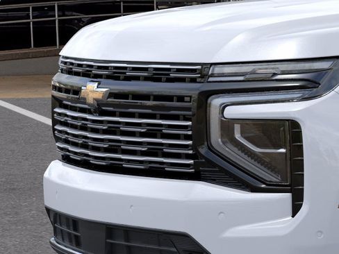 New 2026 Chevrolet Suburban High Country AWD/4WD image 13