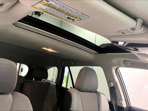 Used 2022 Subaru Outback Premium AWD/4WD image 34