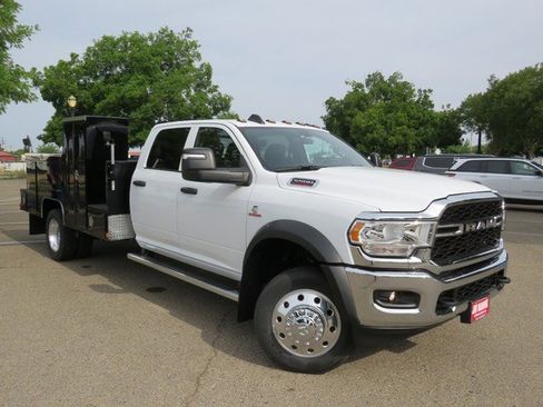 New 2023 RAM 5500 Tradesman w/ Chrome Appearance Group image 2