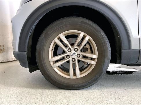Used 2022 Ford Explorer XLT RWD image 6