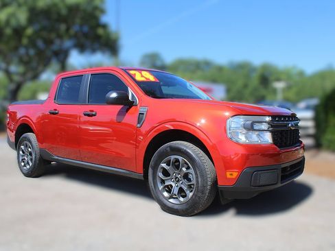 Used 2024 Ford Maverick XLT FWD image 3