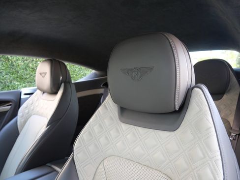 Used 2022 Bentley Continental GT AWD/4WD image 19